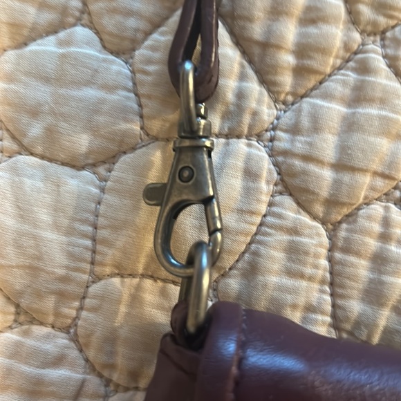 100% Leather Purse - Picture 9 of 12